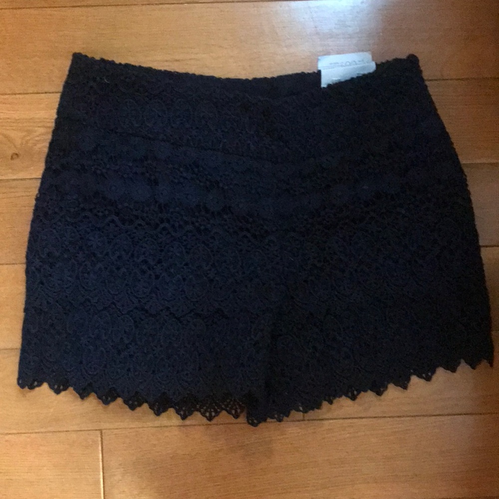 Loft 4” textured shorts